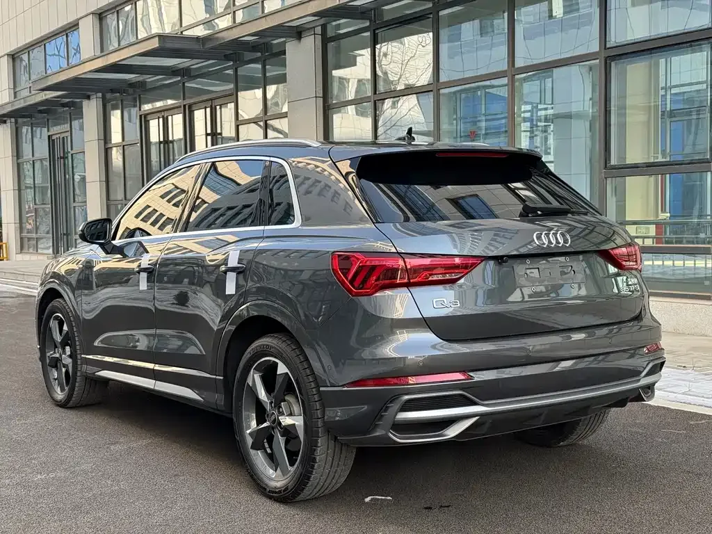 Audi Q3 — фото 7