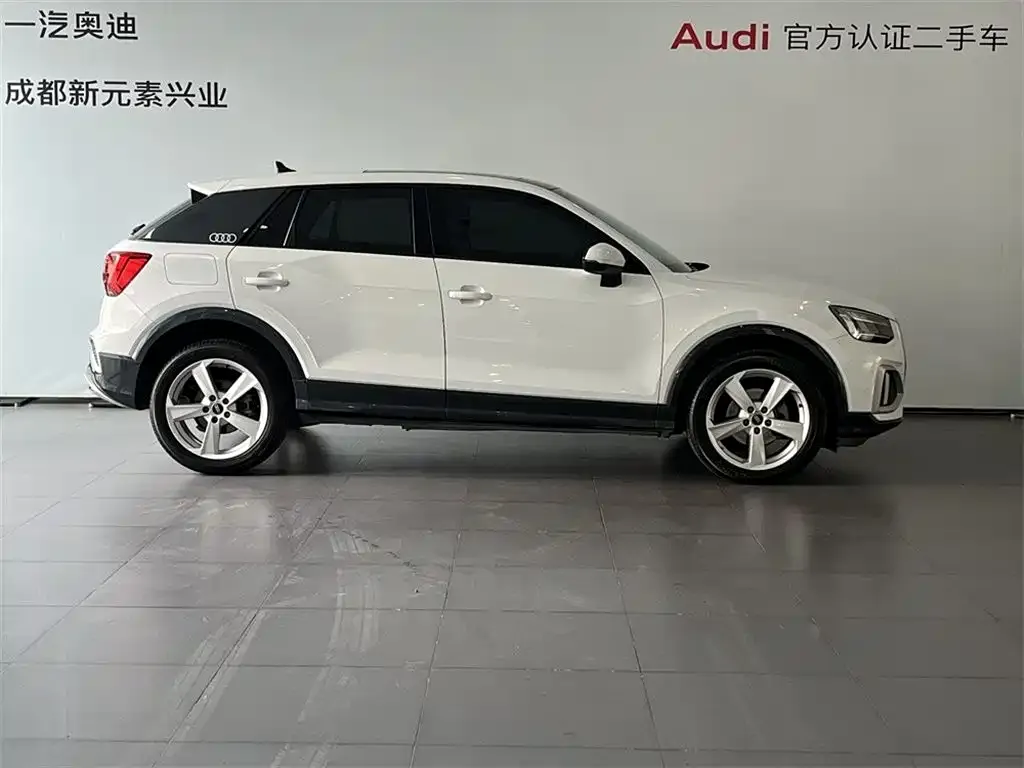 Audi Q2L 2023 из CN, фото 3