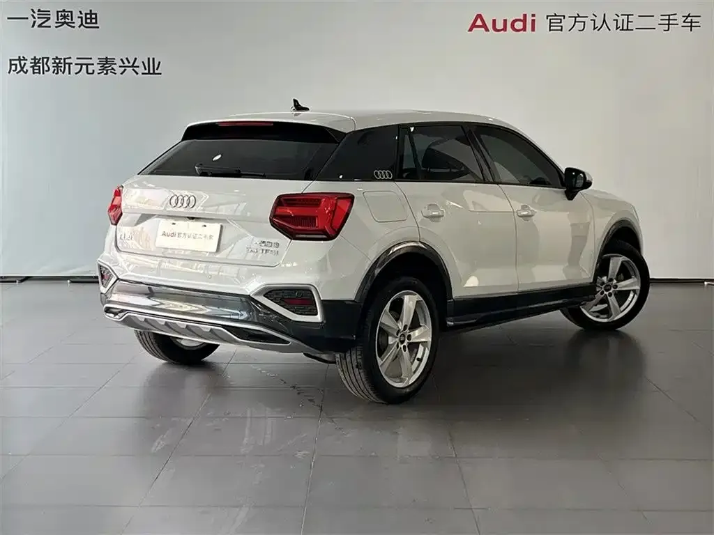 Audi Q2L 2023 из CN, фото 5