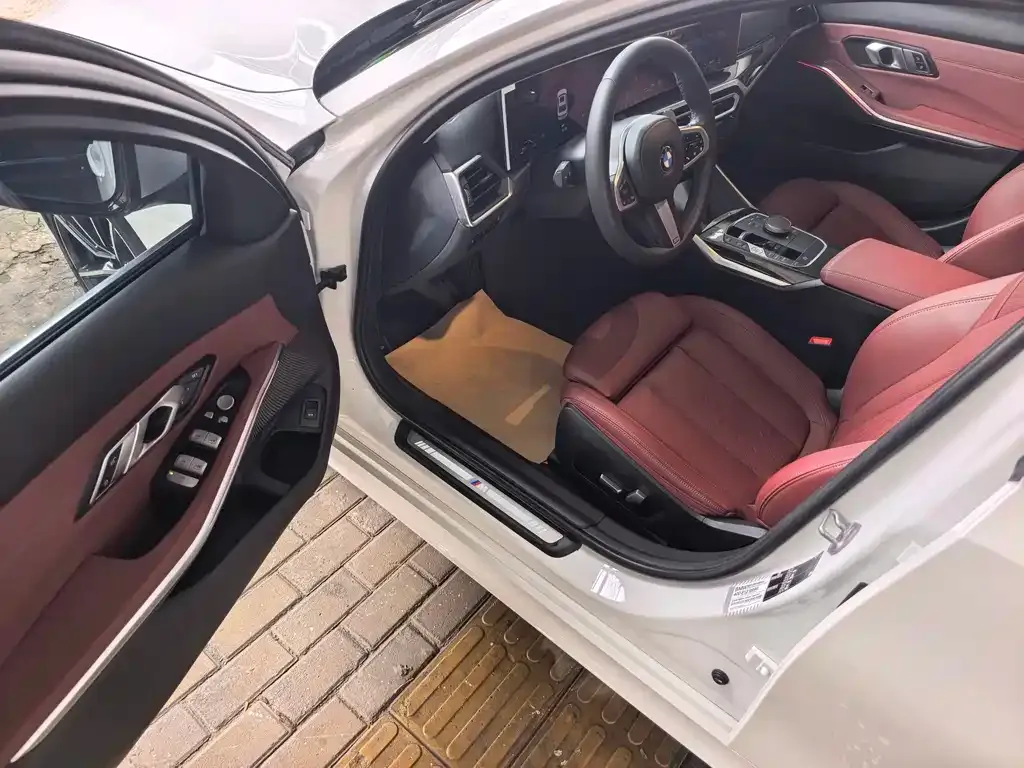 BMW 3 Series 2023 из CN, фото 7