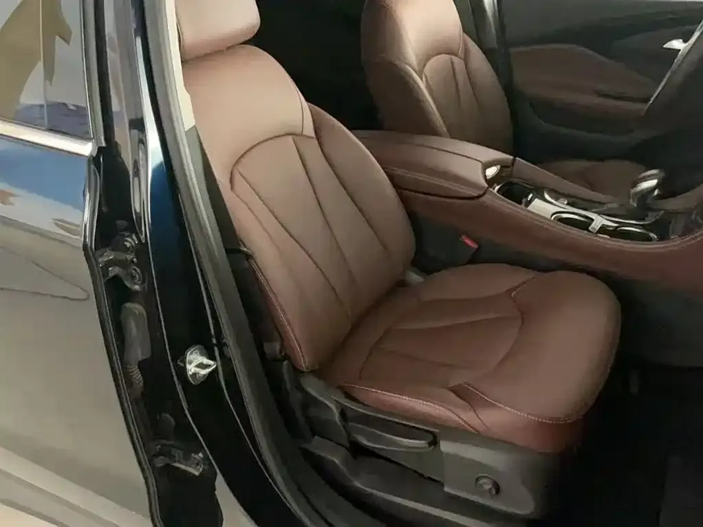 Buick Envision Plus — фото 2