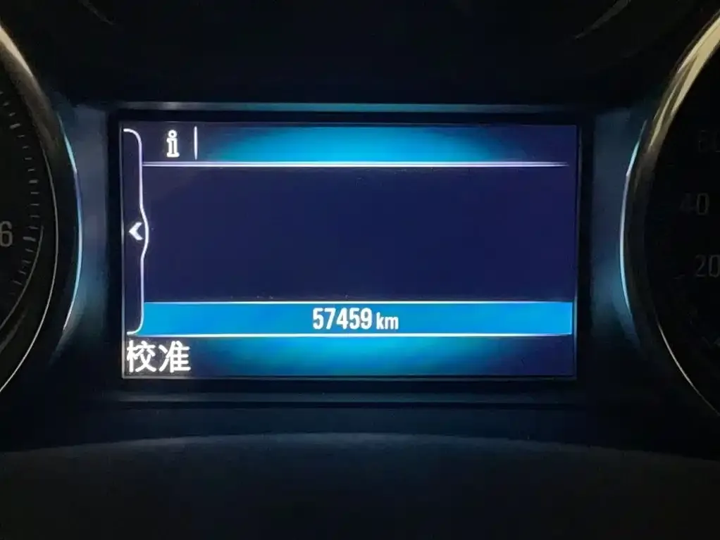 Buick Envision Plus — фото 3