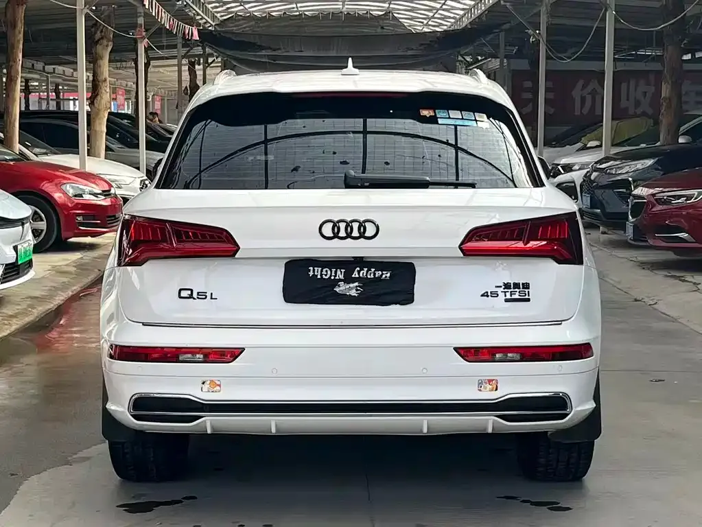 Audi Q5L — фото 3