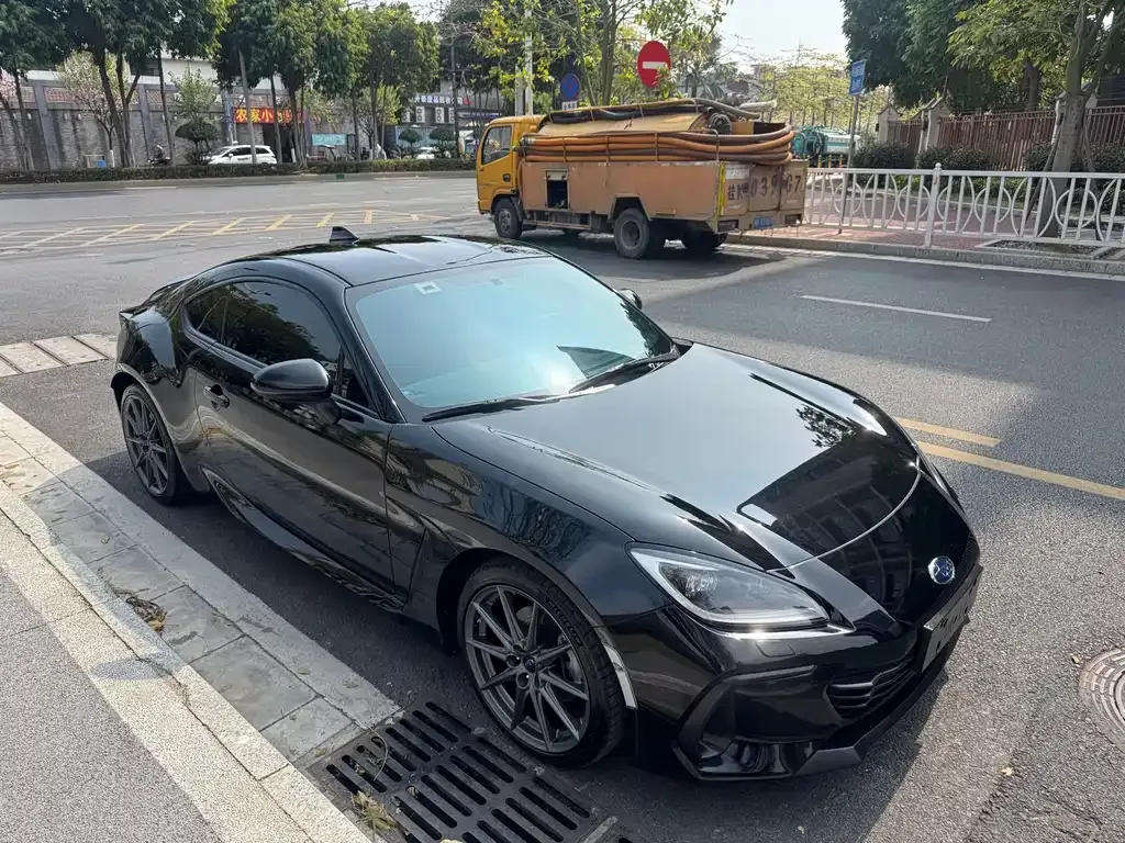 Subaru BRZ 2022 из CN, фото 5