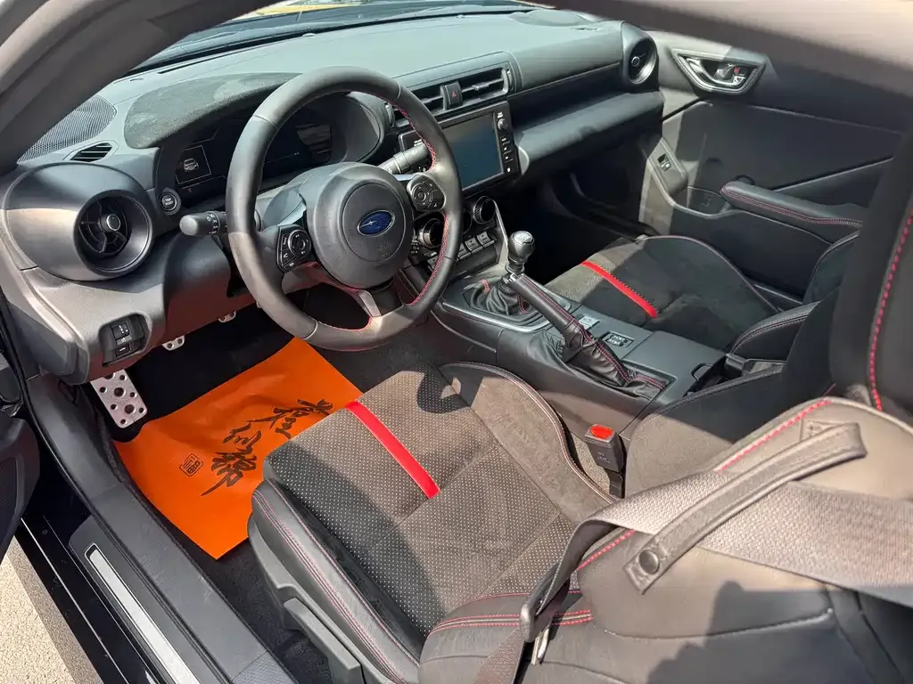 Subaru BRZ 2022 из CN, фото 9