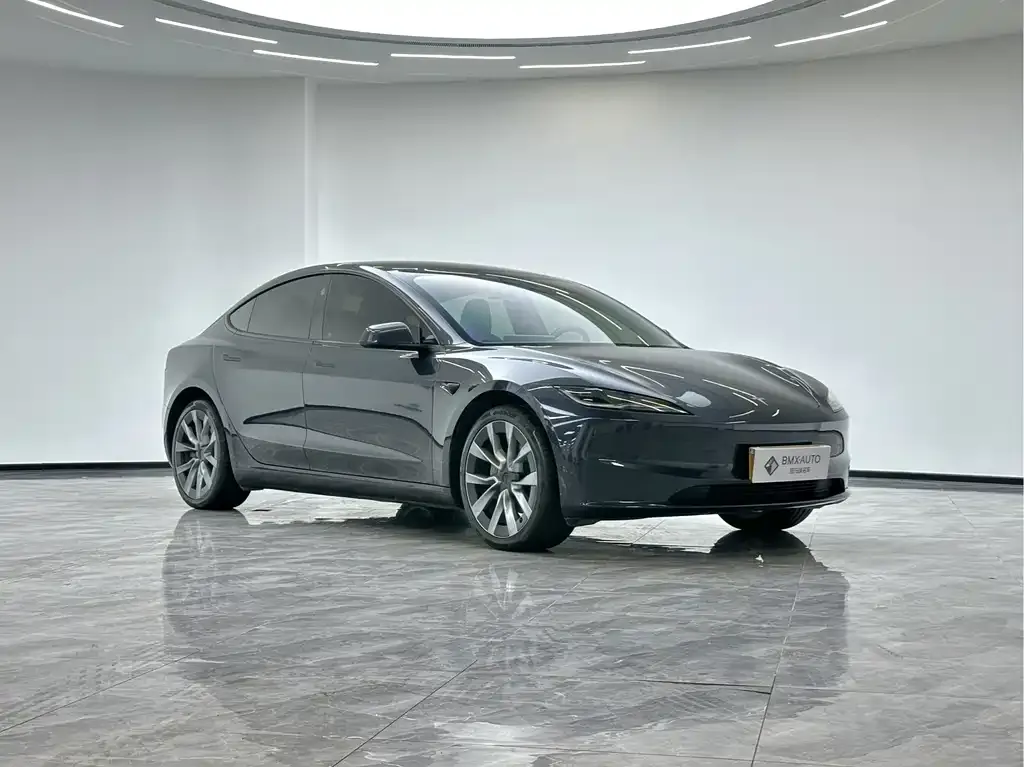 Tesla Model 3 — фото 5