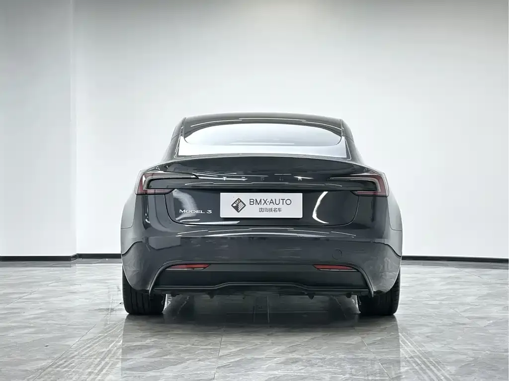 Tesla Model 3 — фото 2