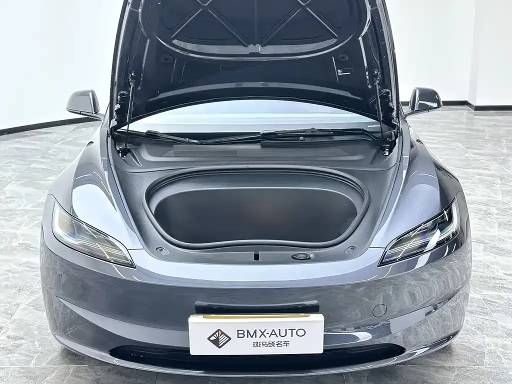Tesla Model 3 — фото 10