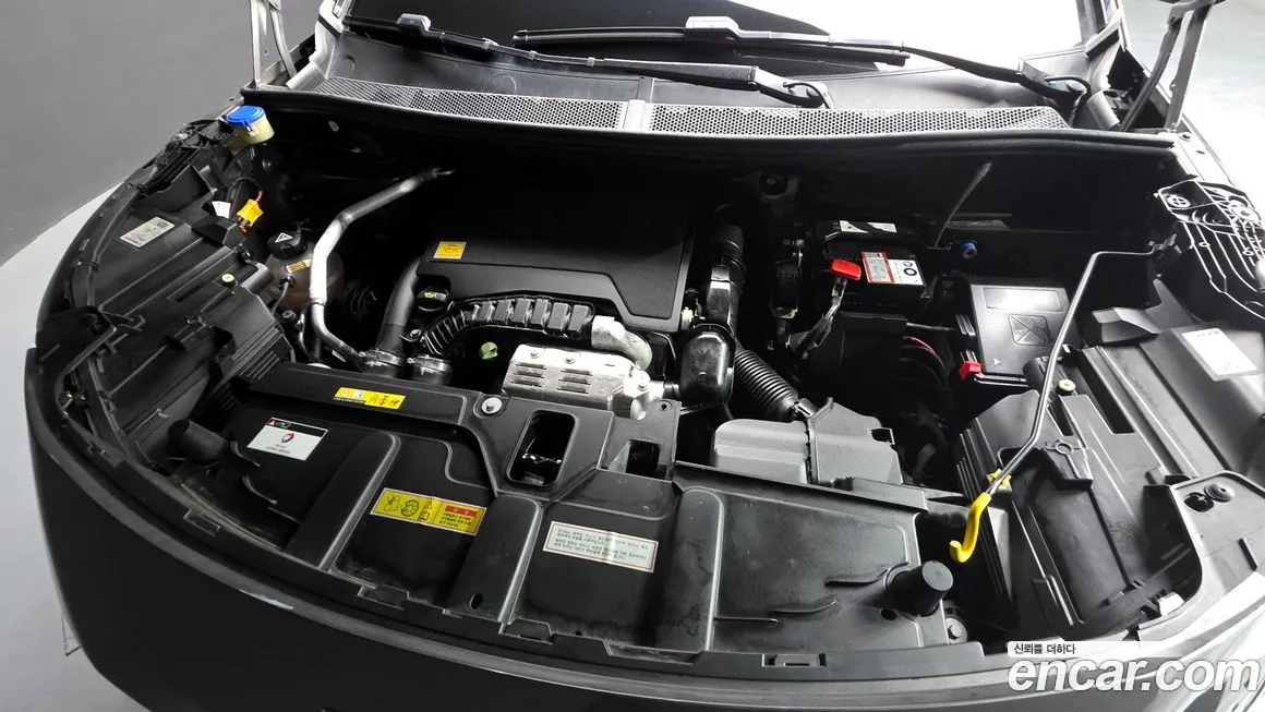 Peugeot 5008 2024 из KR, фото 8