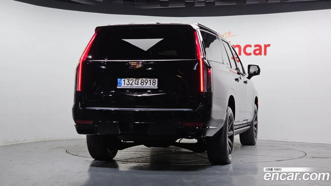 Cadillac Escalade 2023 из KR, фото 2