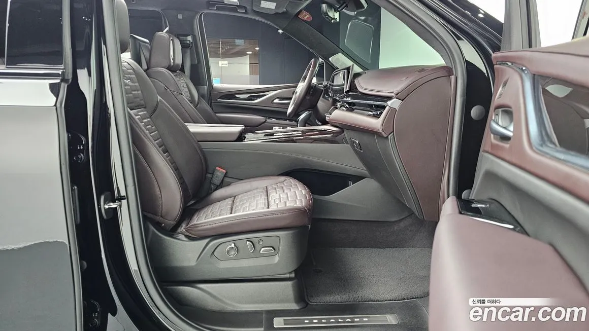 Cadillac Escalade 2023 из KR, фото 9