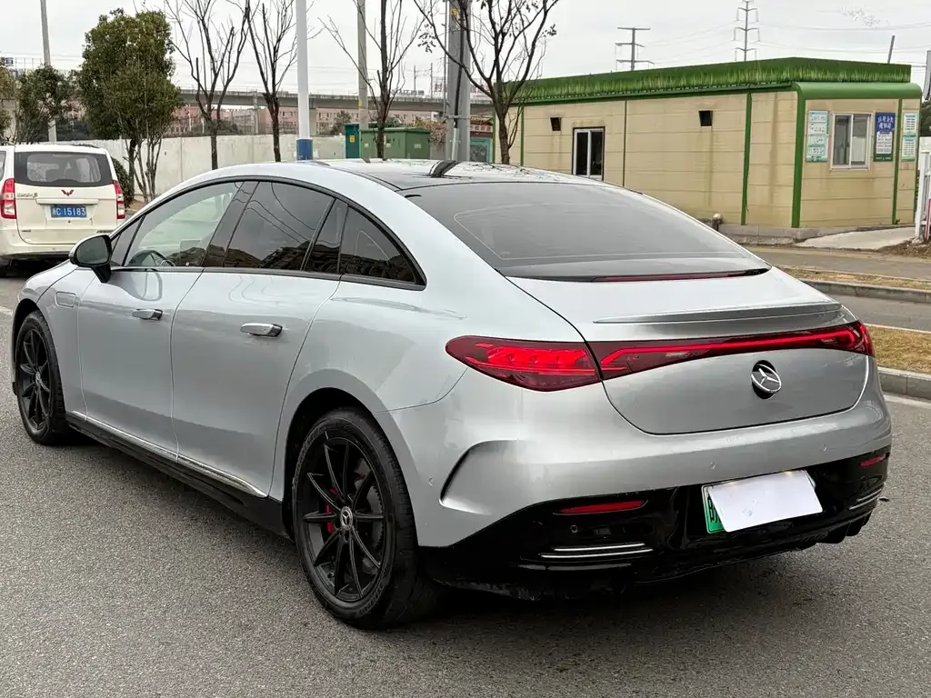 Mercedes-Benz EQE 2023 из CN, фото 2