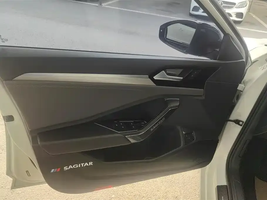 Volkswagen Sagitar 2021 из CN, фото 3