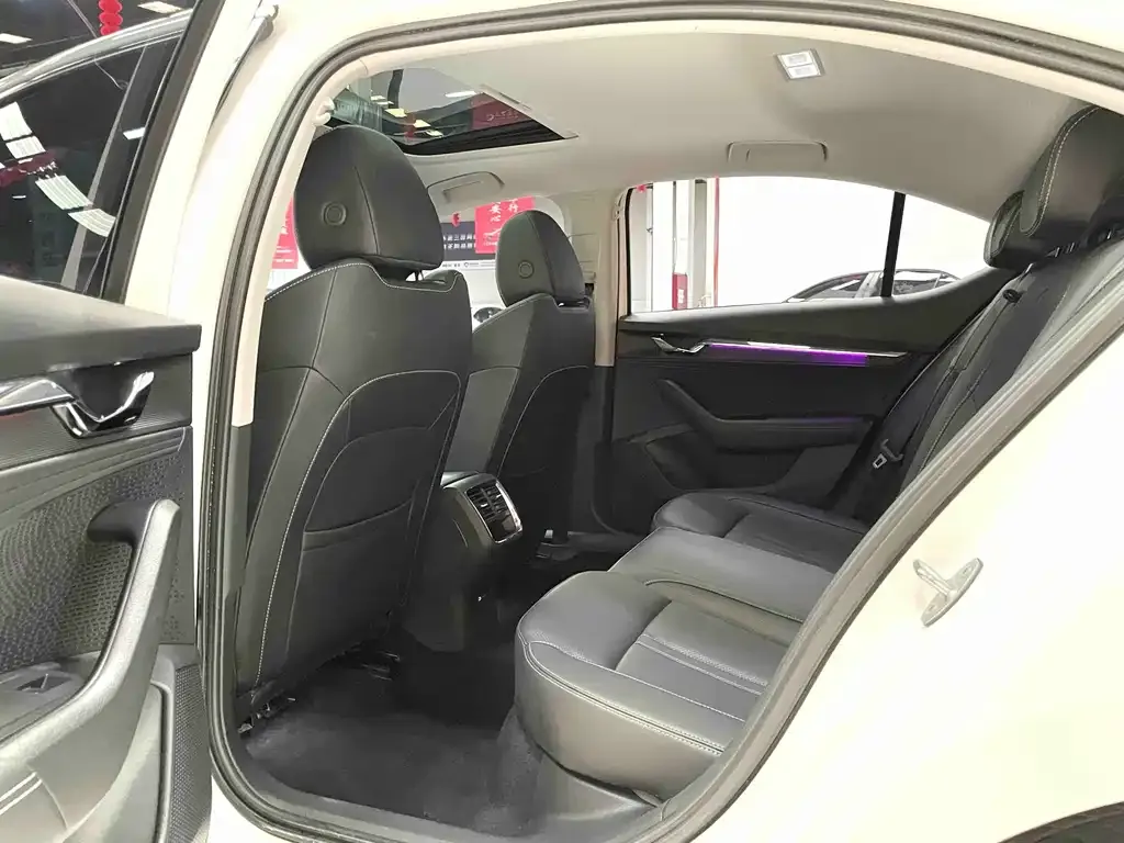 Skoda Octavia 2022 из CN, фото 4