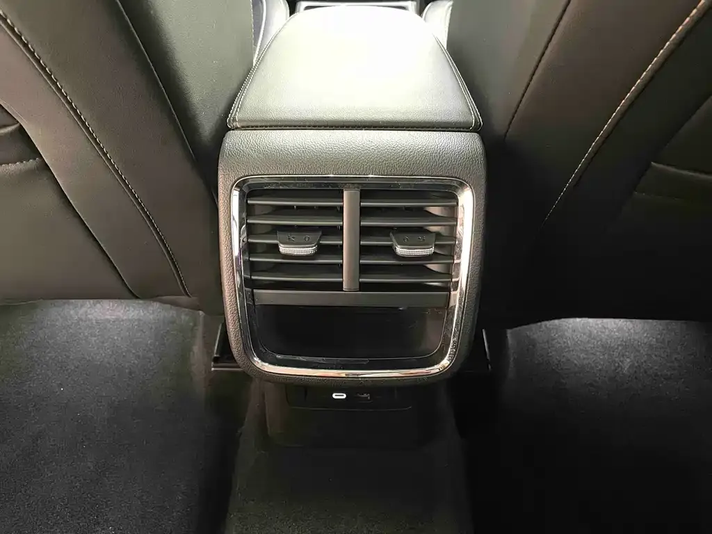Skoda Octavia 2022 из CN, фото 10