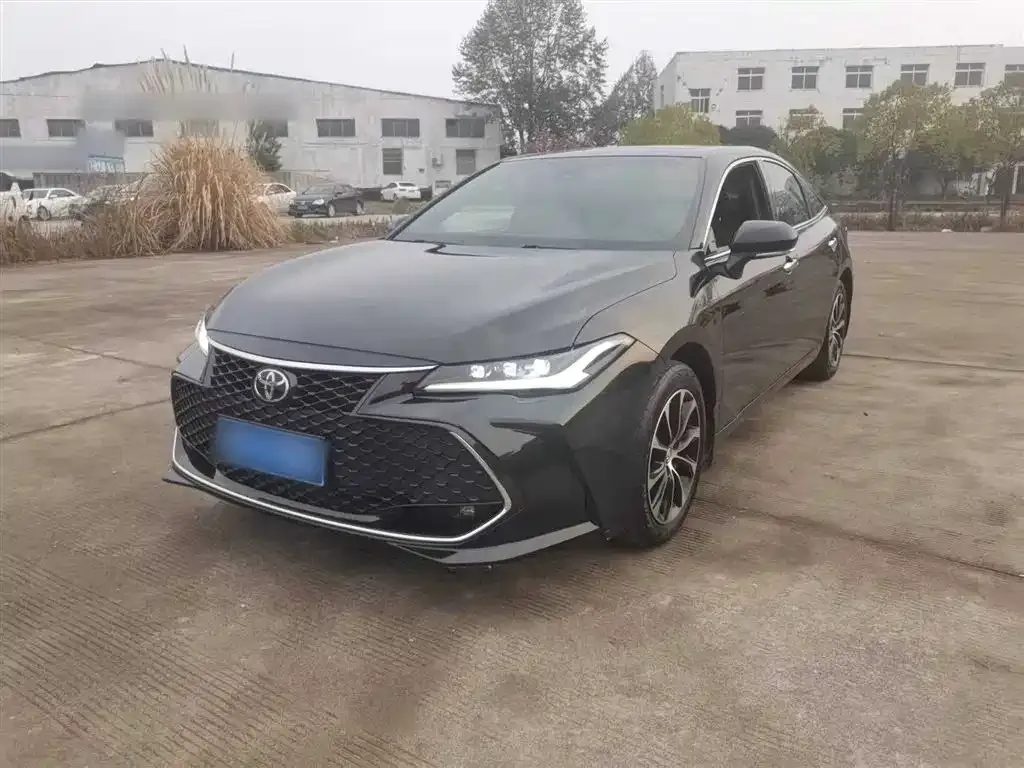 Toyota Avalon 2023 из CN, фото 1