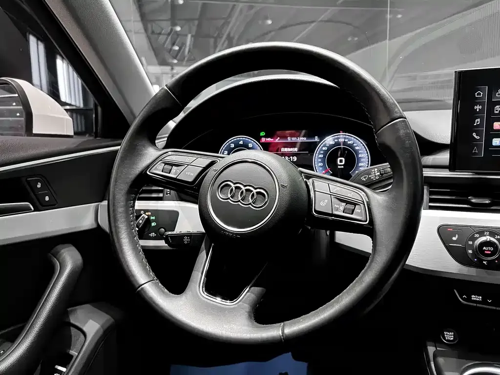 Audi A4L 2023 из CN, фото 6