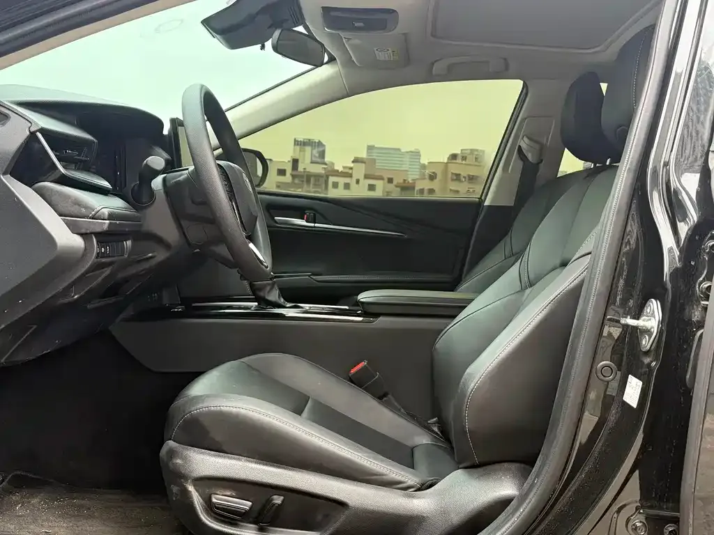 Toyota Camry 2025 из CN, фото 2