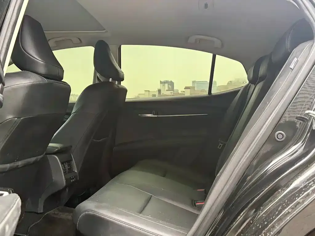 Toyota Camry 2025 из CN, фото 4