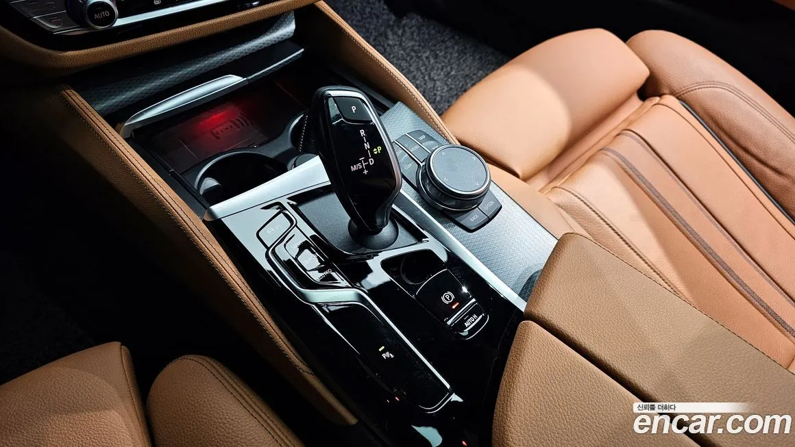 BMW 5-Series 2023 из KR, фото 10