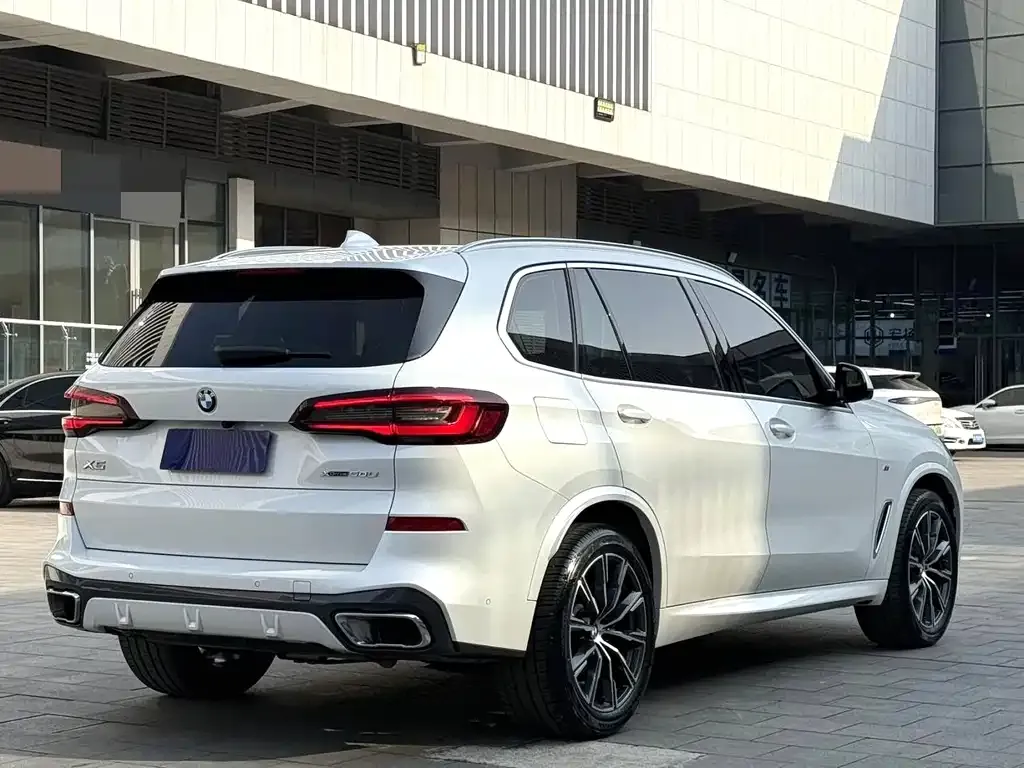 BMW X5 — фото 2