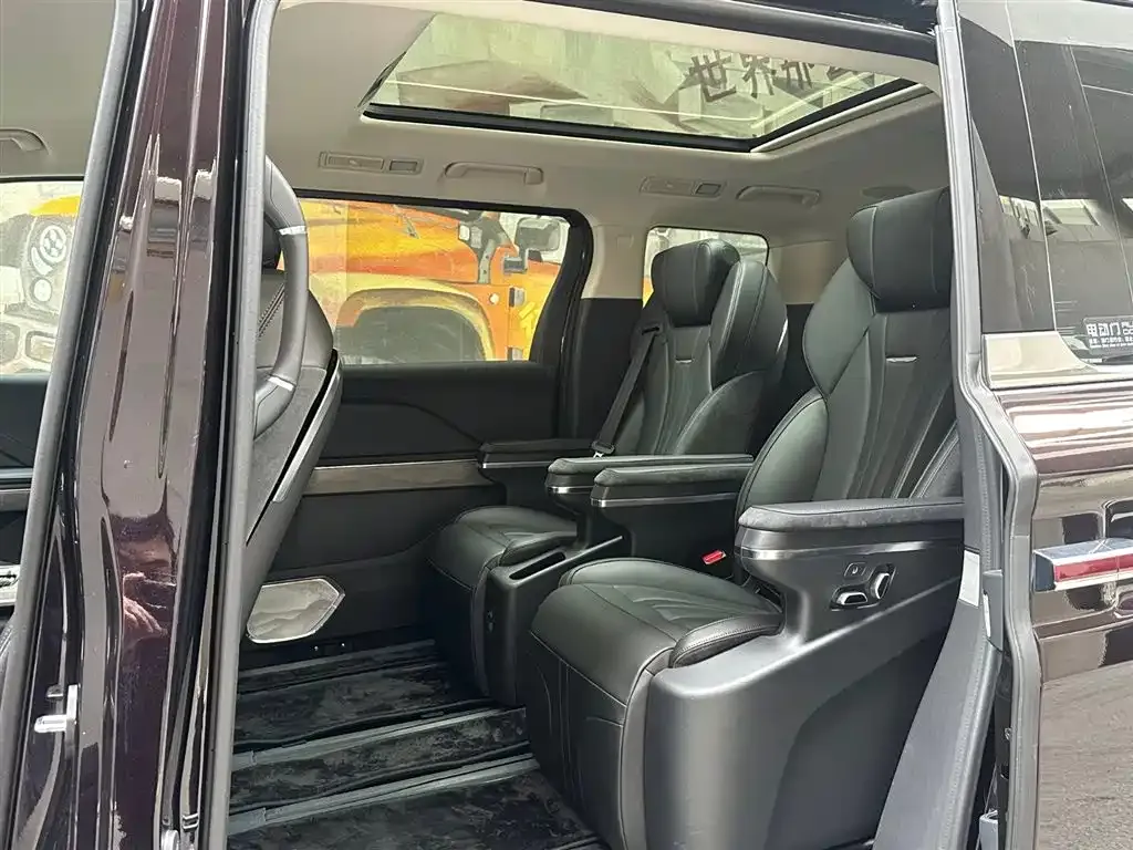 Hongqi HQ9 2024 из CN, фото 6