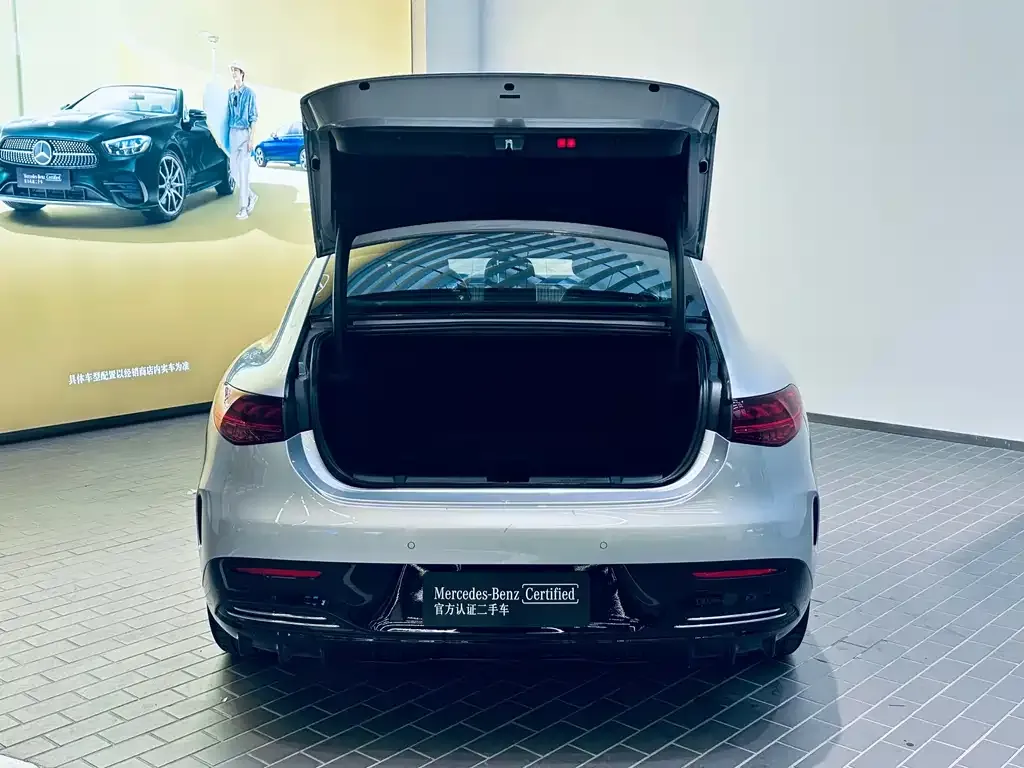 Mercedes-Benz EQE 2023 из CN, фото 3
