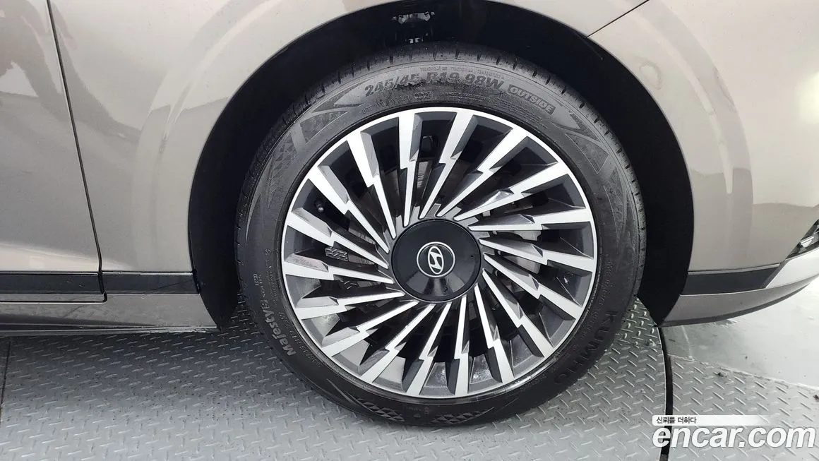 Hyundai Grandeur 2023 из KR, фото 9