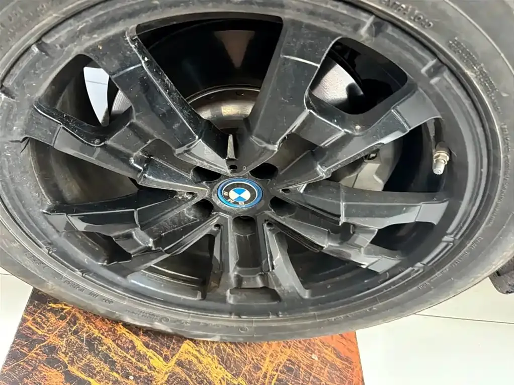 BMW iX3 2024 из CN, фото 8