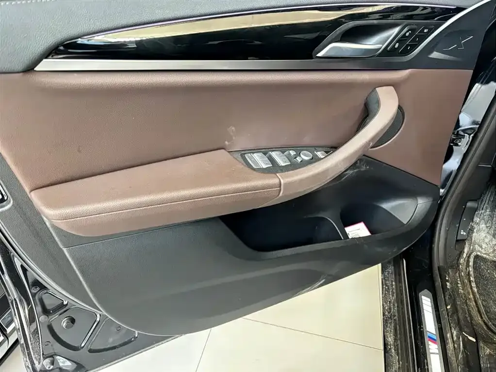BMW iX3 2024 из CN, фото 7