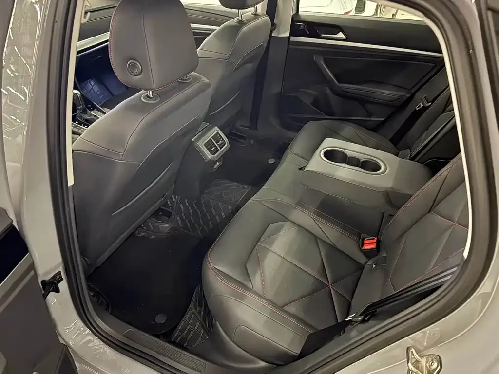 Volkswagen Lavida 2024 из CN, фото 4