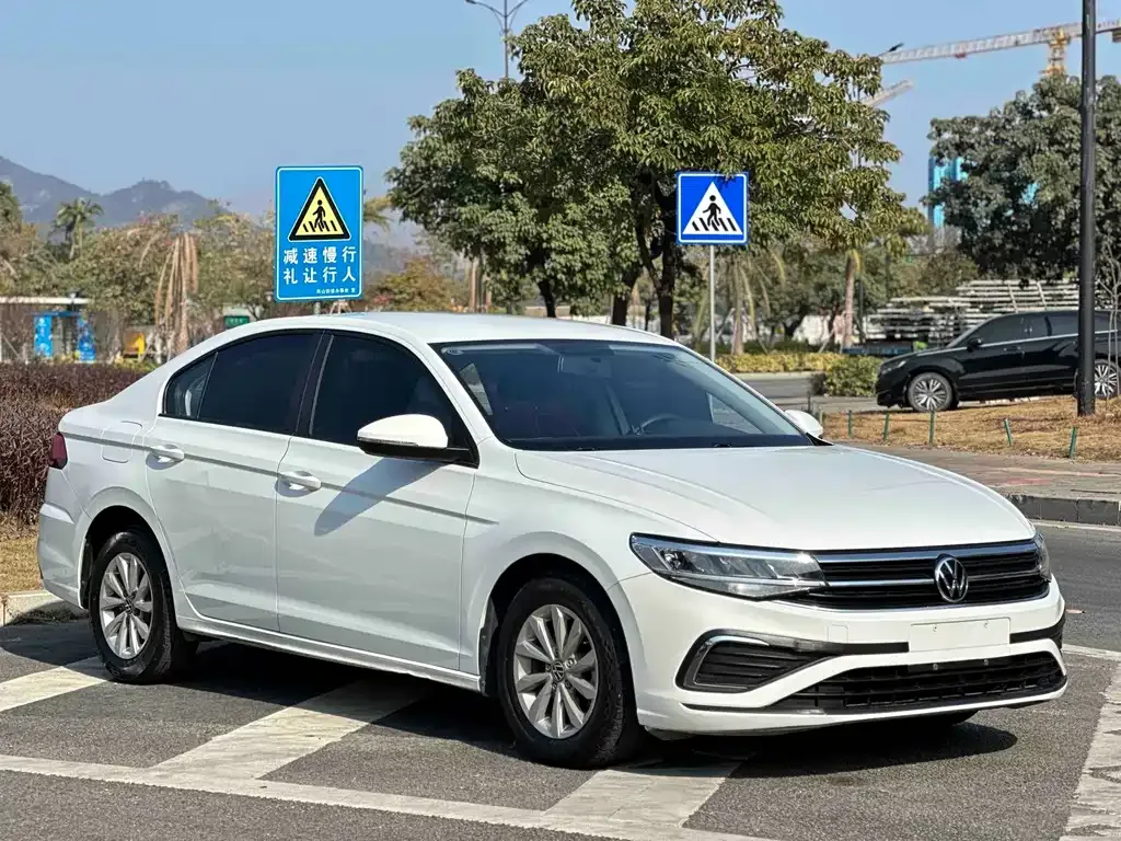 Volkswagen Bora 2024 из CN, фото 10