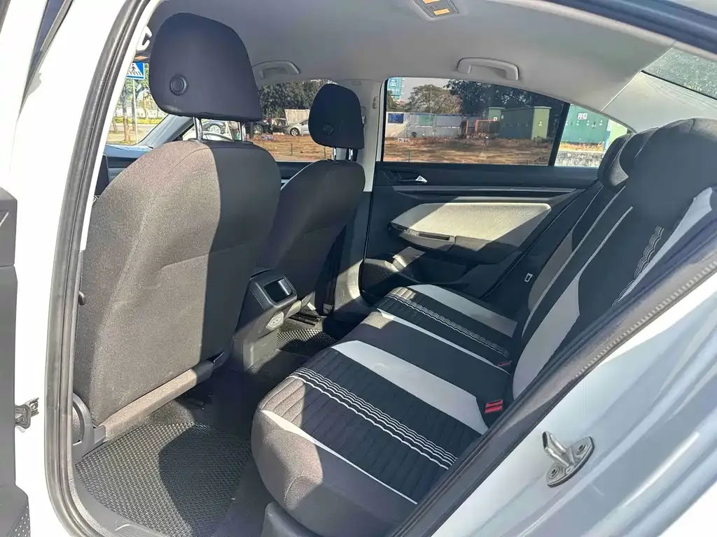 Volkswagen Bora 2024 из CN, фото 6