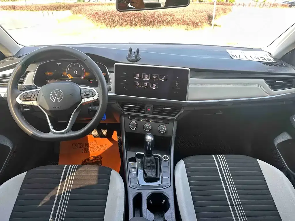 Volkswagen Bora 2024 из CN, фото 7