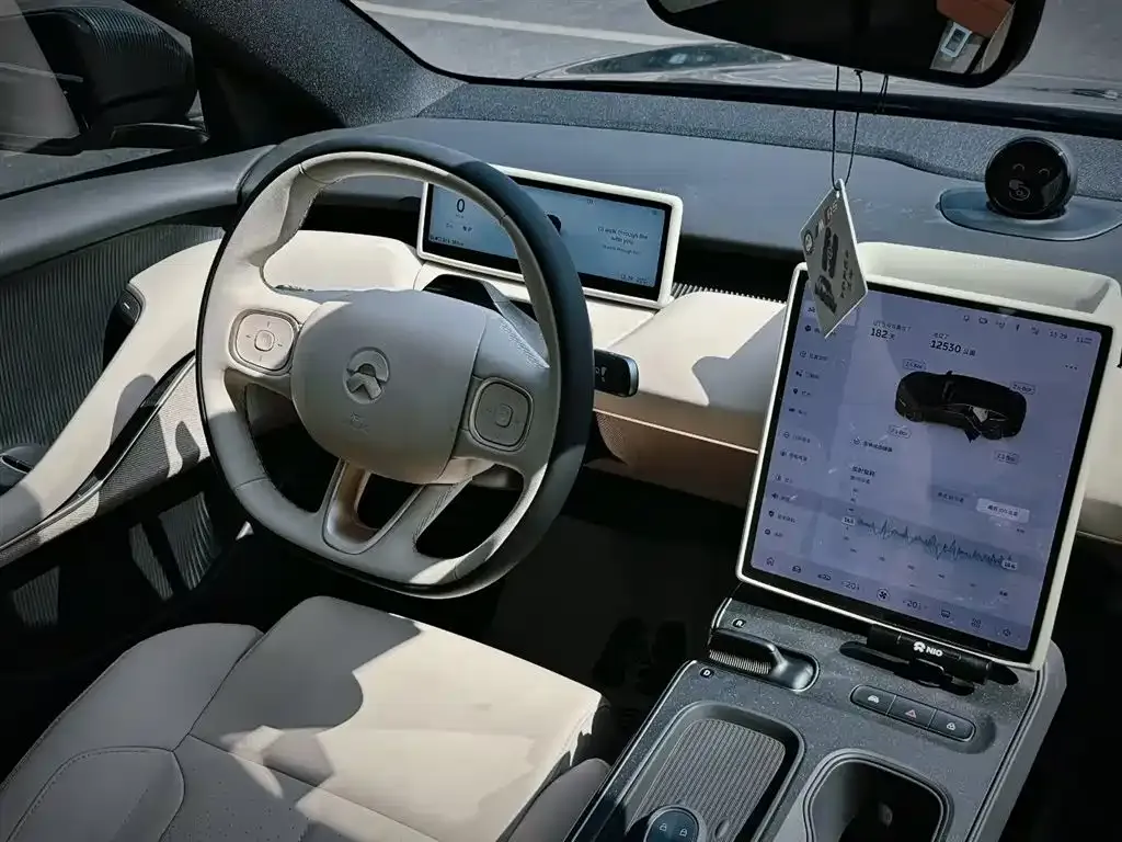 NIO ET5T 2024 из CN, фото 9