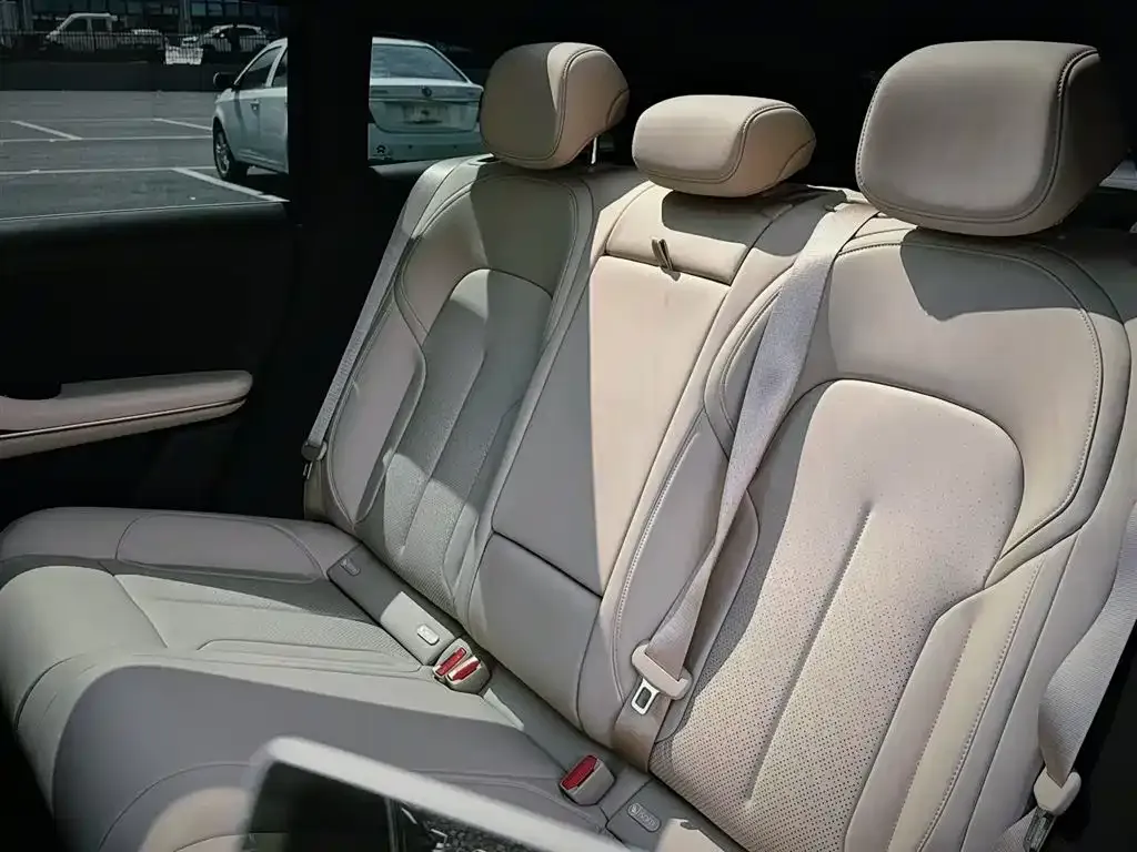 NIO ET5T 2024 из CN, фото 4