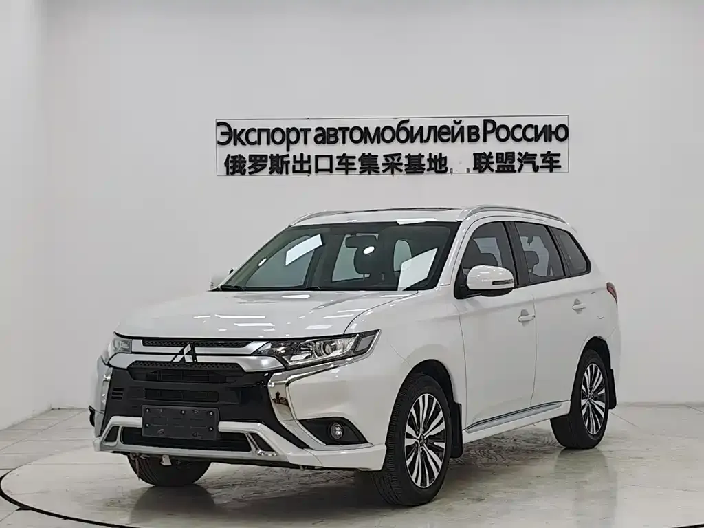 Mitsubishi Outlander 2021 из CN, фото 1