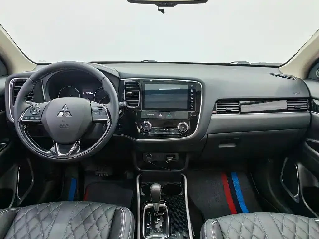 Mitsubishi Outlander 2021 из CN, фото 9