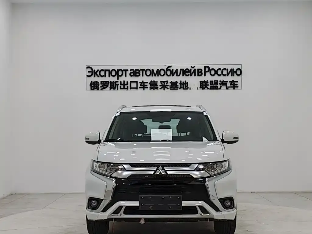 Mitsubishi Outlander 2021 из CN, фото 3