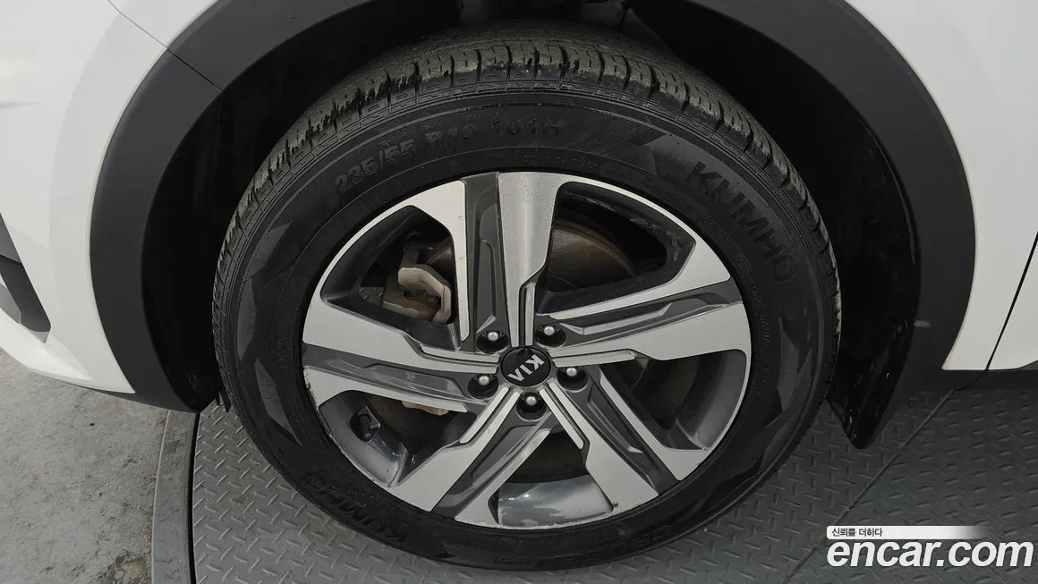 Kia Sorento — фото 7