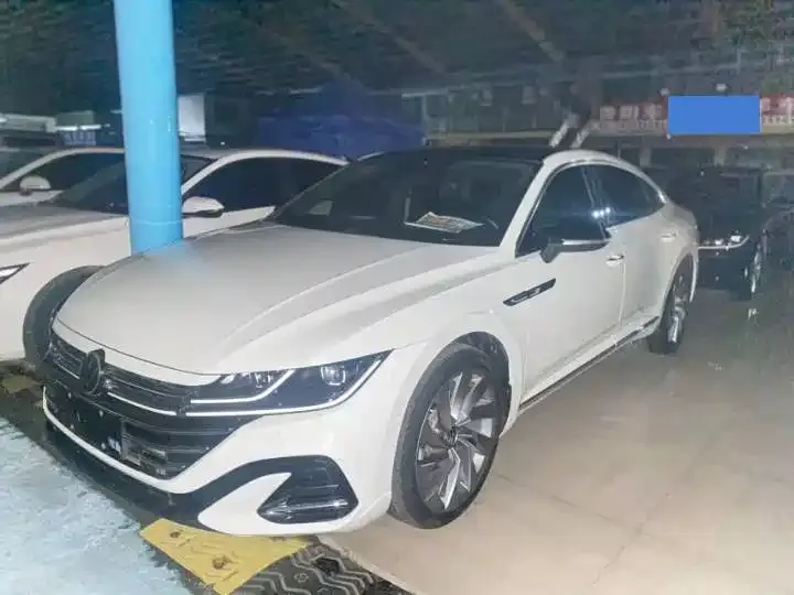Volkswagen CC 2023 из CN, фото 1