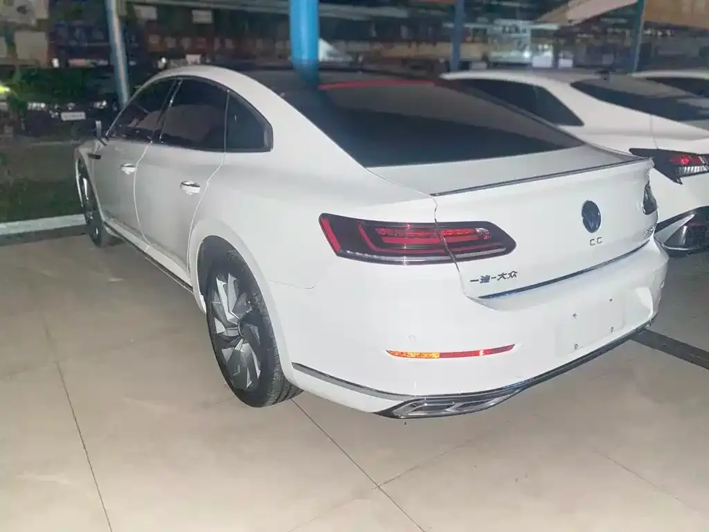Volkswagen CC 2023 из CN, фото 5