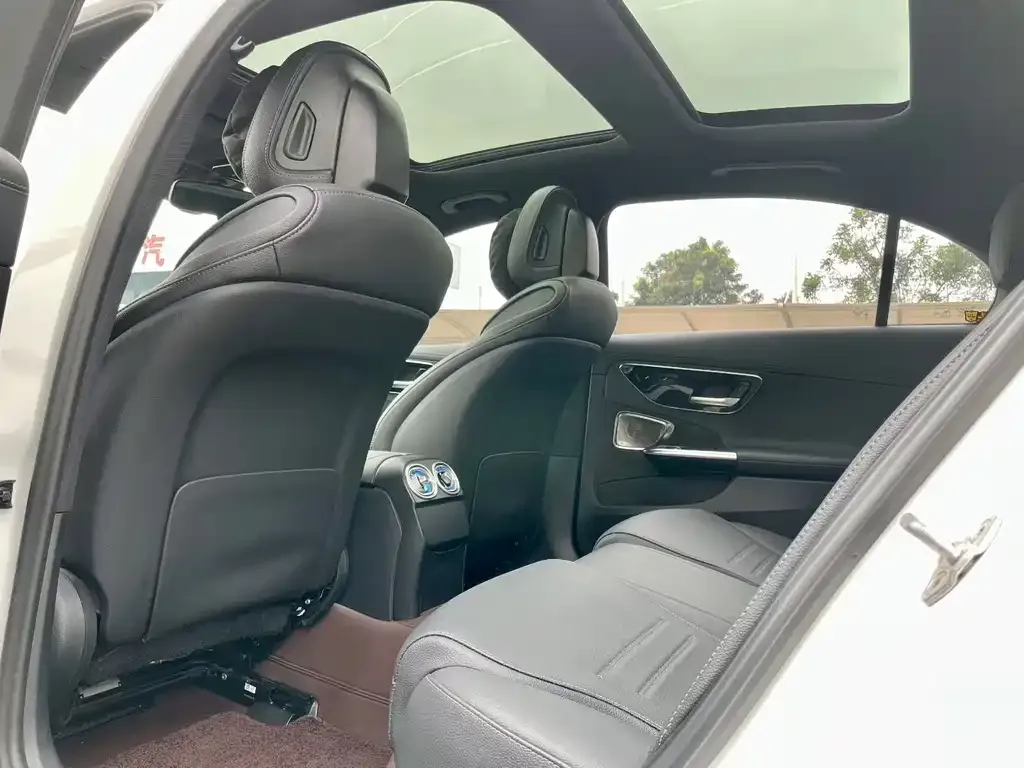 Mercedes-Benz C-Class 2023 из CN, фото 3