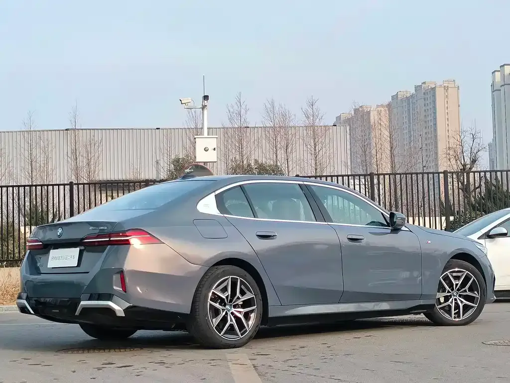 BMW i5 2024 из CN, фото 5