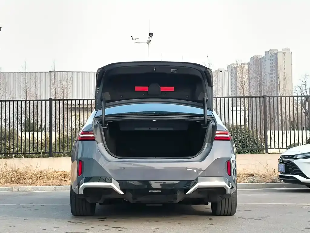 BMW i5 2024 из CN, фото 4