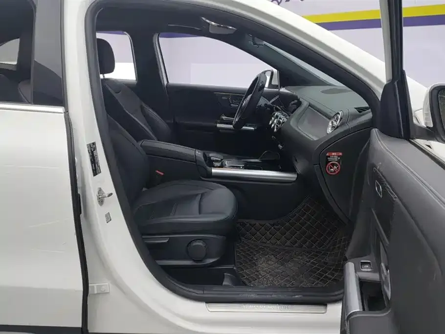Mercedes-Benz GLA 2023 из CN, фото 4