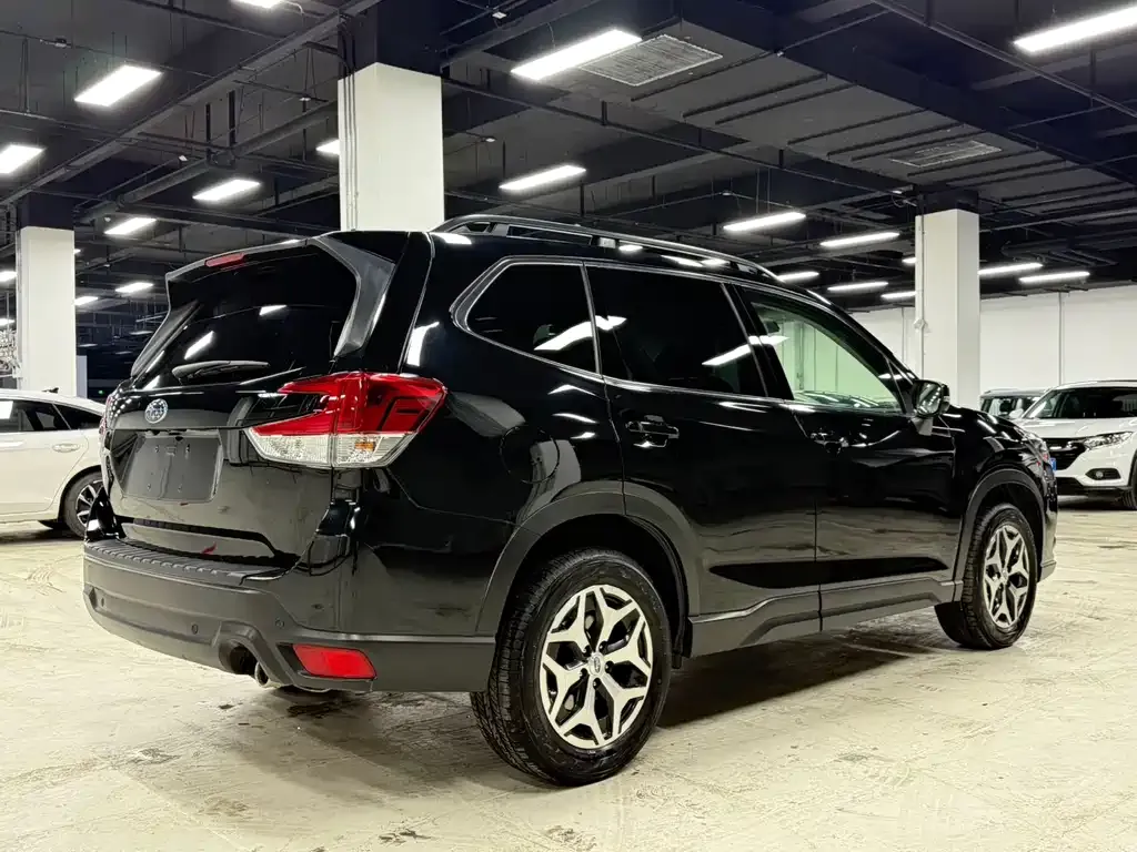 Subaru Forester — фото 10