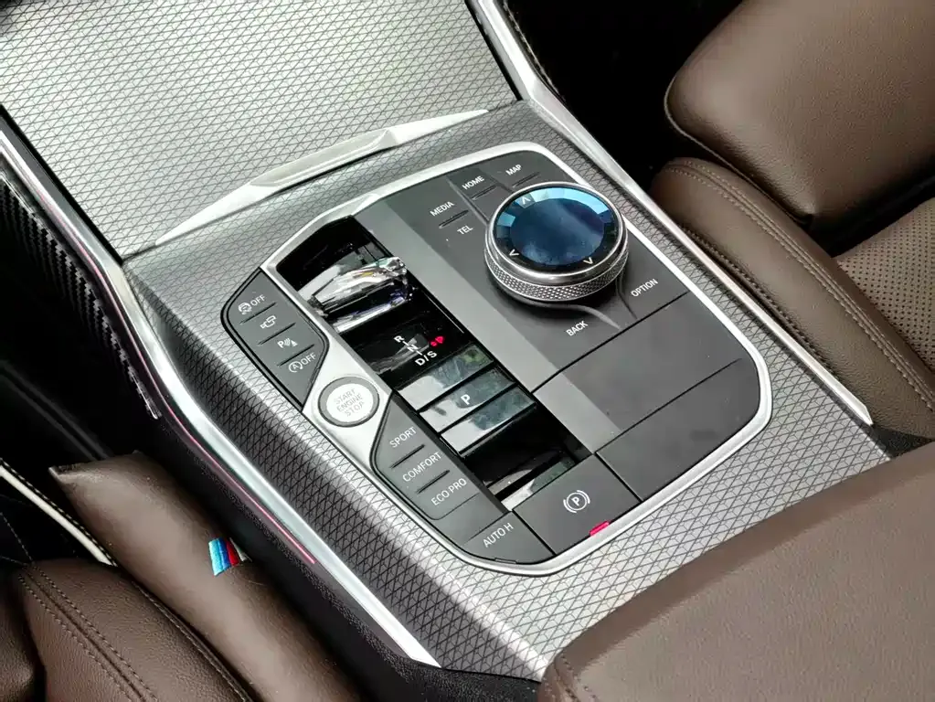 BMW 3 Series 2024 из CN, фото 4