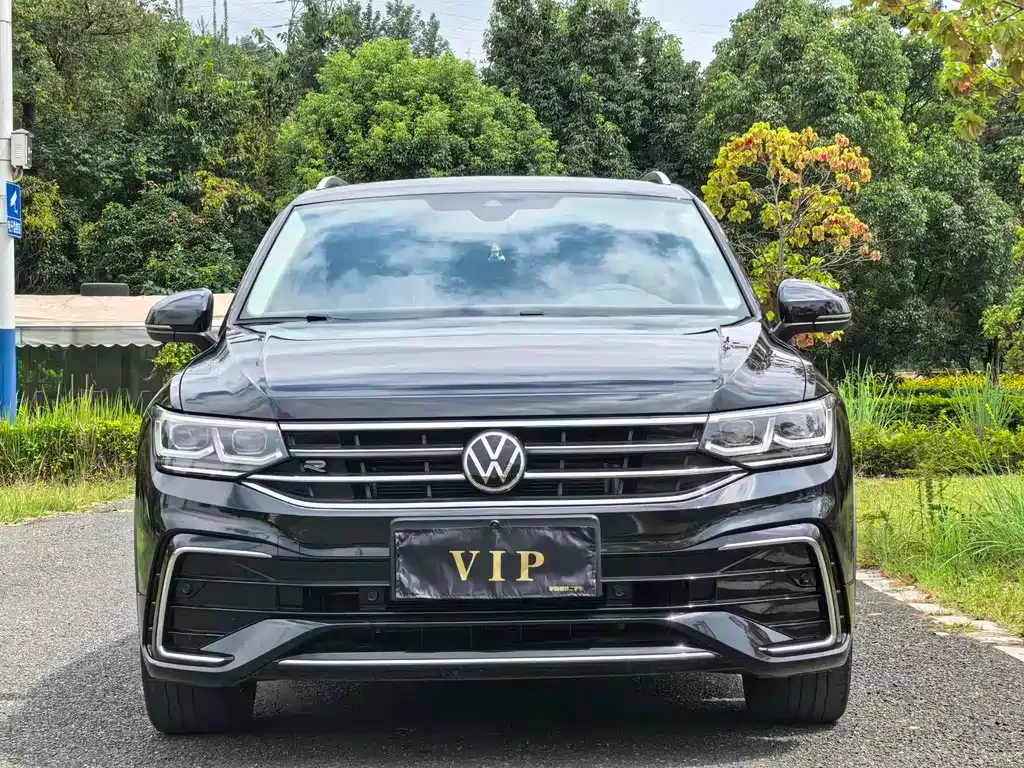 Volkswagen Tiguan L — фото 5