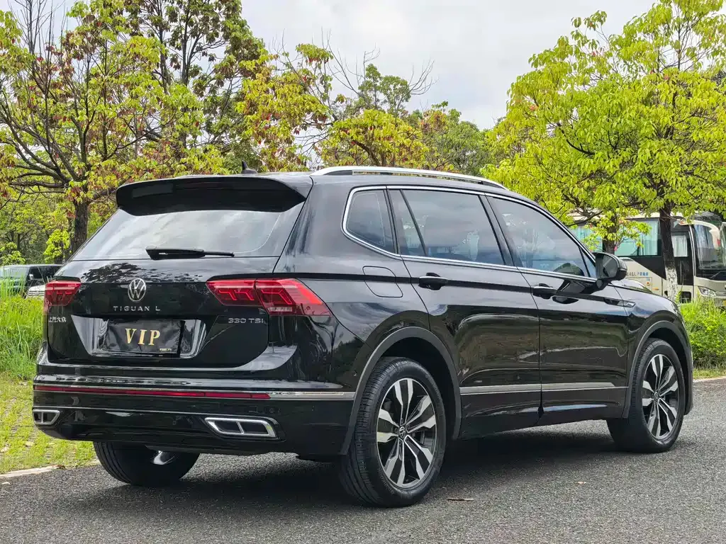 Volkswagen Tiguan L — фото 3